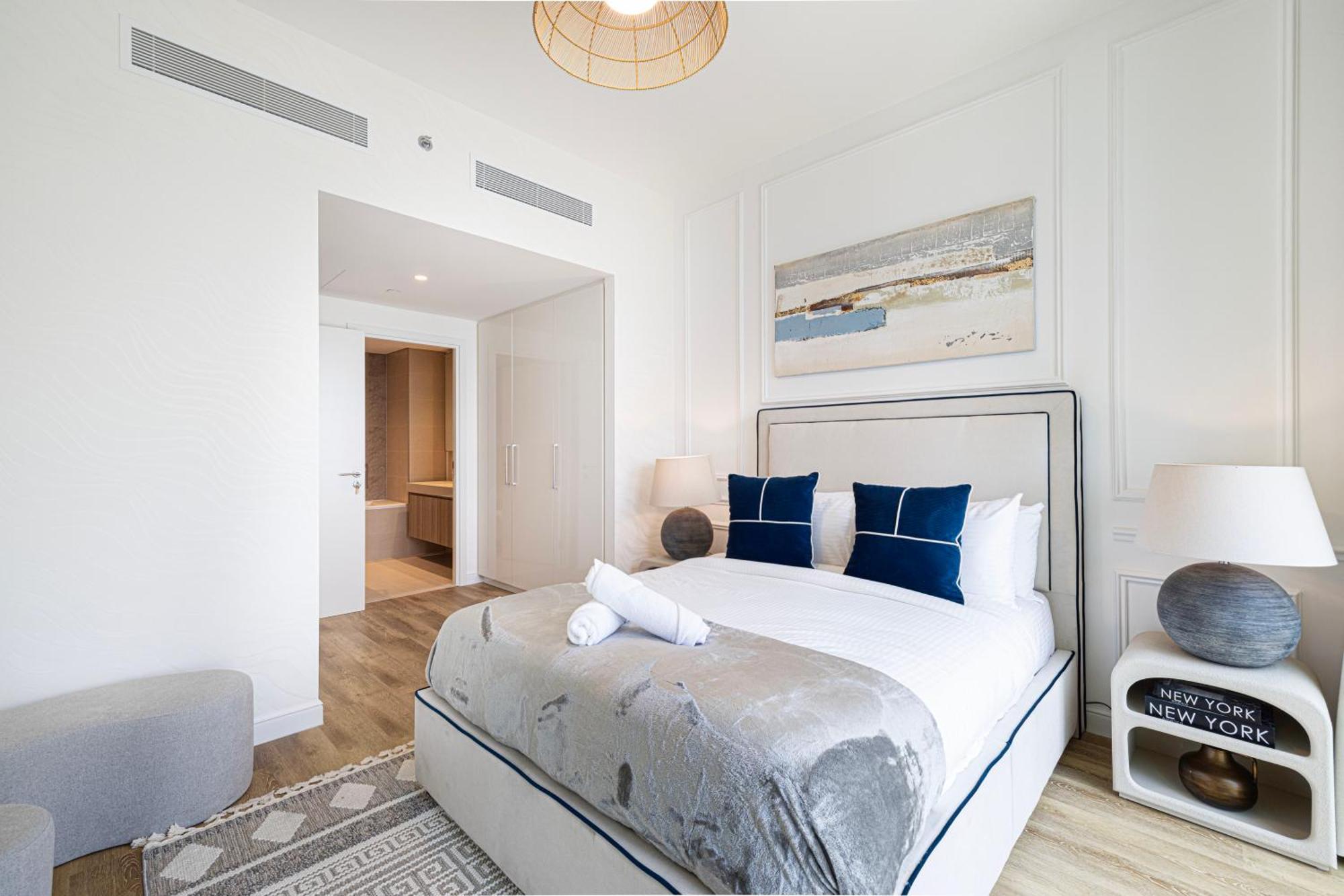 Full Burj Khalifa And Fountain View In Modern Furniture - Emaar Apartment *